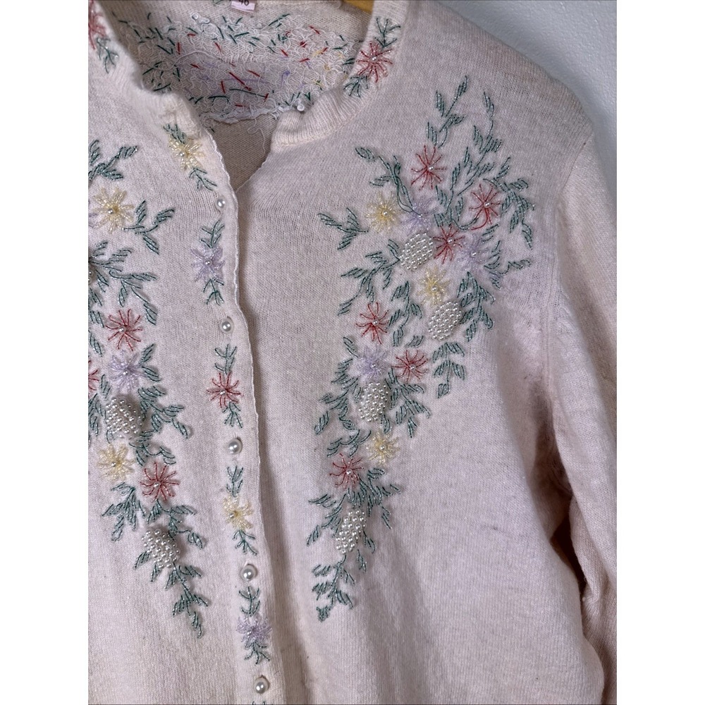 Vintage Hand Beaded Cardigan Sweater Size Small Medium 46 Floral Classic Knit‎ - Picture 9 of 16